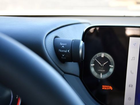 New 2025 Lexus ES 350 w/ Premium Package image 13