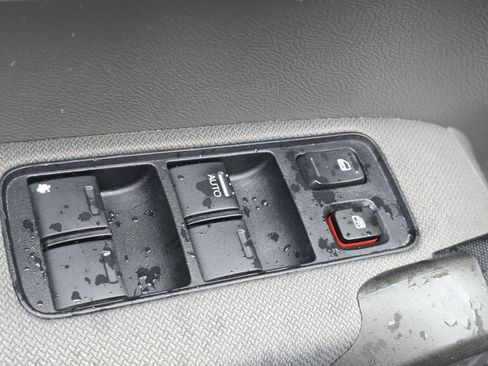 Used 2011 Honda CR-V EX image 23
