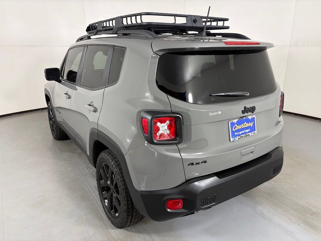 Used 2022 Jeep Renegade Altitude AWD/4WD image 6