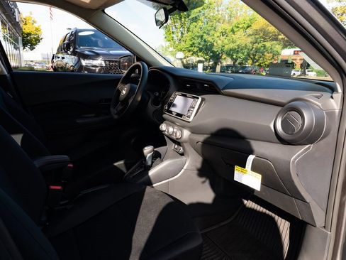 New 2025 Nissan Kicks Play S image 25