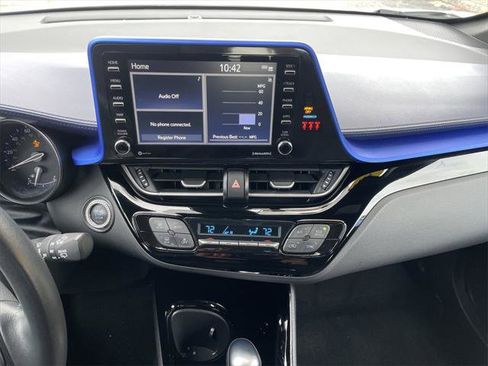 Certified 2022 Toyota C-HR XLE image 19