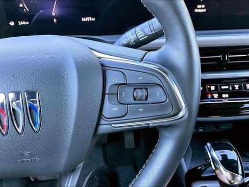 Used 2025 Buick Envista Avenir FWD image 20