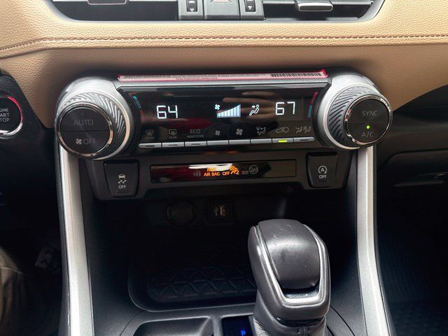 Used 2024 Toyota RAV4 XLE Premium FWD image 32
