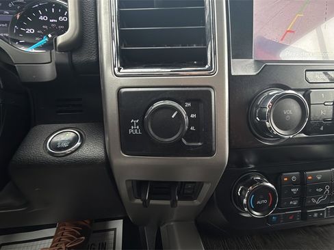 Used 2020 Ford F250 Lariat w/ Lariat Ultimate Package image 22