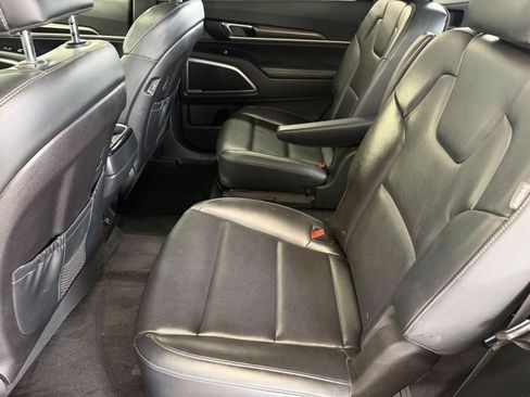 Used 2025 Kia Telluride S FWD image 23