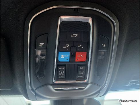 Used 2023 Jeep Grand Cherokee Altitude AWD/4WD image 37