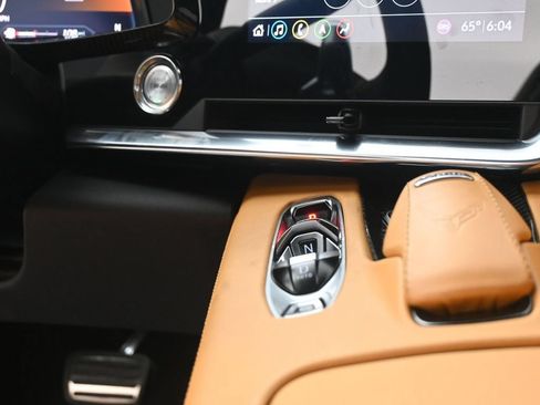 Used 2020 Chevrolet Corvette Stingray Preferred Cpe w/ 2LT Preferred Equipment Group RWD image 4