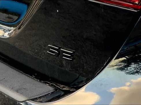 Used 2022 Toyota Camry SE image 29