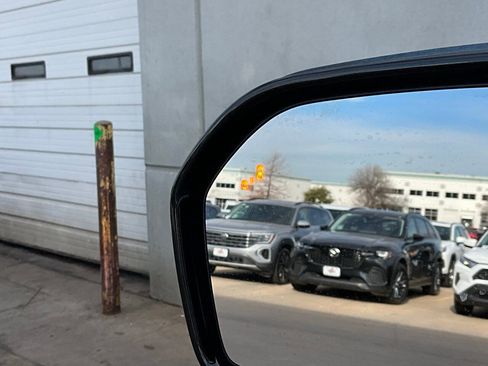 Used 2020 Ford Expedition XLT w/ Equipment Group 202A image 21