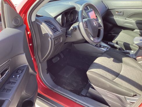 Used 2025 Mitsubishi Outlander Sport ES AWD/4WD image 11