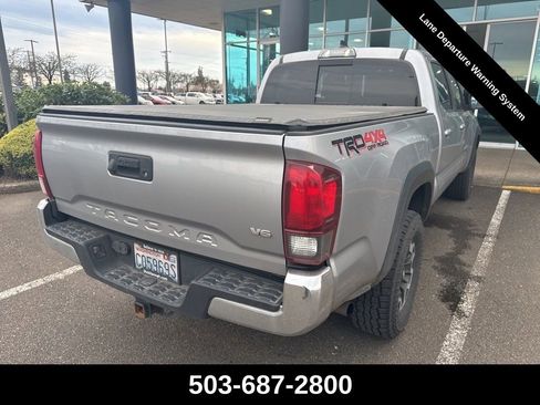 Used 2019 Toyota Tacoma TRD Off-Road image 3
