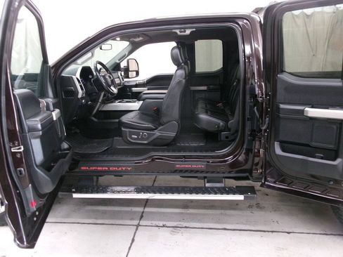 Used 2019 Ford F250 Lariat w/ Chrome Package AWD/4WD image 21