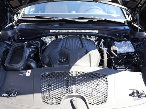 New 2026 Porsche Macan AWD/4WD image 28