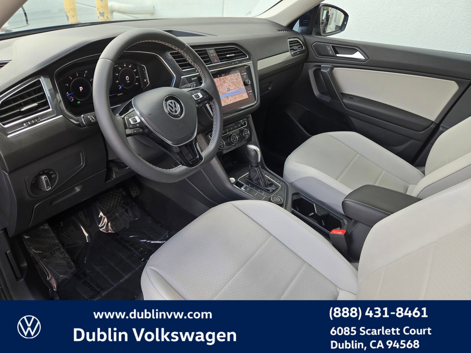 Used 2021 Volkswagen Tiguan SEL AWD/4WD image 9