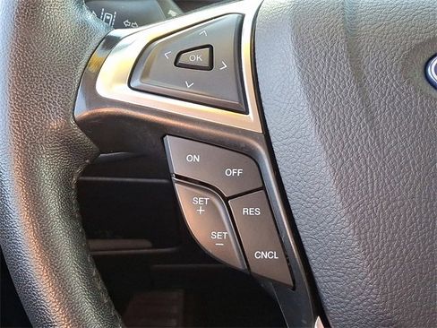 Used 2024 Ford Edge SEL image 21