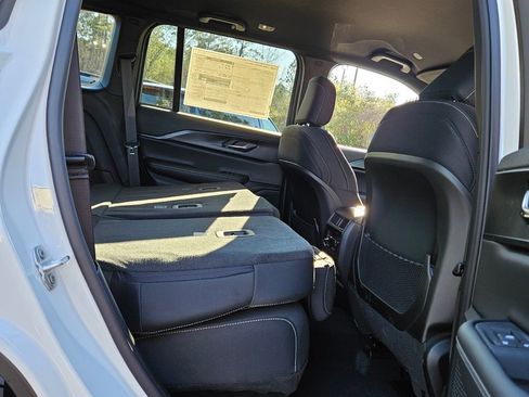 New 2025 Jeep Grand Cherokee Laredo RWD image 14