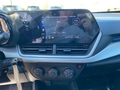 New 2026 Chevrolet Trax LS w/ LS Convenience Package FWD image 15