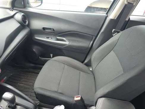 Used 2025 Nissan Kicks Play S FWD image 13