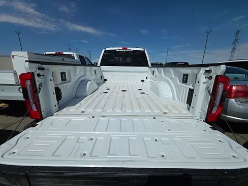 Used 2026 Ford F350 Platinum AWD/4WD image 11