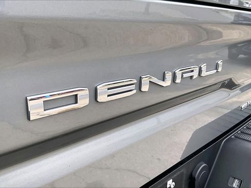 Used 2023 GMC Sierra 1500 Denali w/ Technology Package image 9