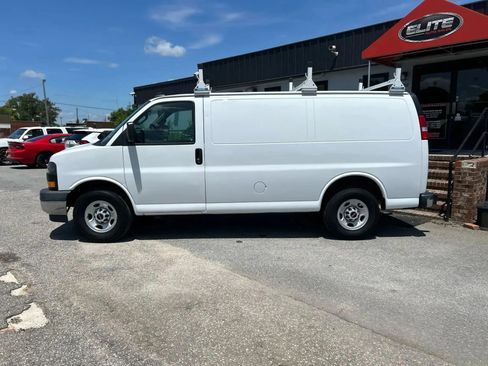 Used 2019 GMC Savana 2500 w/ Driver Convenience Package image 9