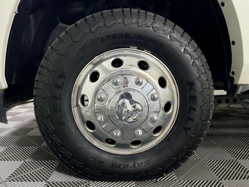 Used 2023 RAM 3500 Limited image 10