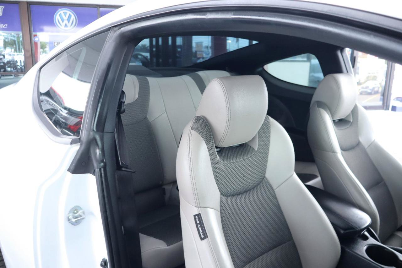 Used 2014 Hyundai Genesis 2.0T RWD image 32