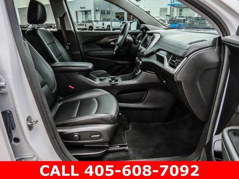 Certified 2024 GMC Terrain SLT AWD/4WD image 17