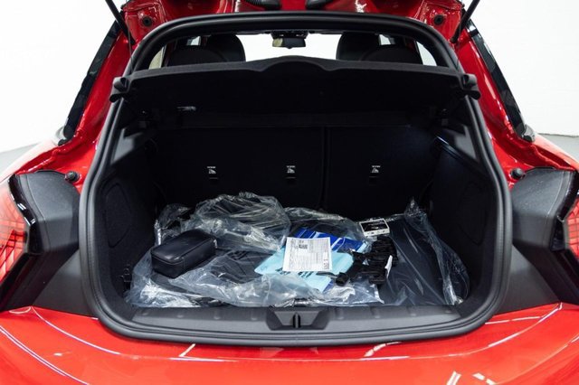Certified 2026 MINI Cooper 4-Door Hardtop FWD image 10