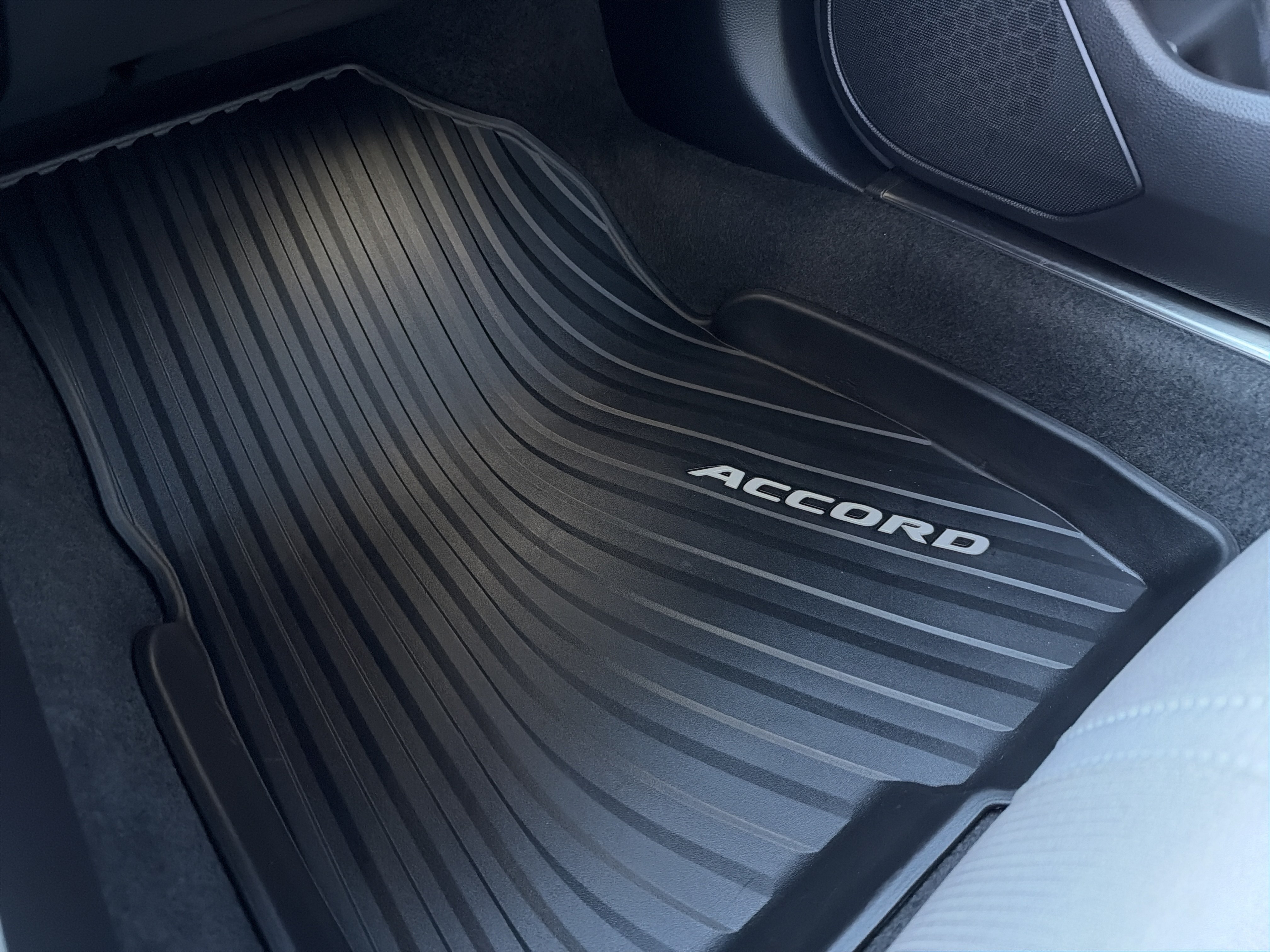 Used 2021 Honda Accord EX image 30