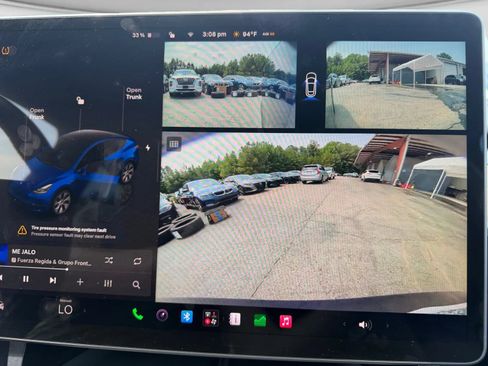 Used 2024 Tesla Model Y Long Range AWD/4WD image 37