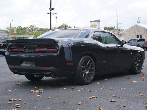 Used 2016 Dodge Challenger R/T Scat Pack w/ Leather Interior Group RWD image 5