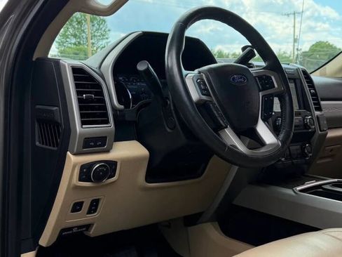 Used 2019 Ford F250 Lariat w/ Lariat Ultimate Package AWD/4WD image 14