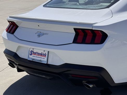 Used 2024 Ford Mustang Premium RWD image 6