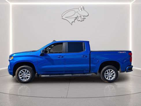 Used 2022 Chevrolet Silverado 1500 RST w/ Convenience Package II AWD/4WD image 2