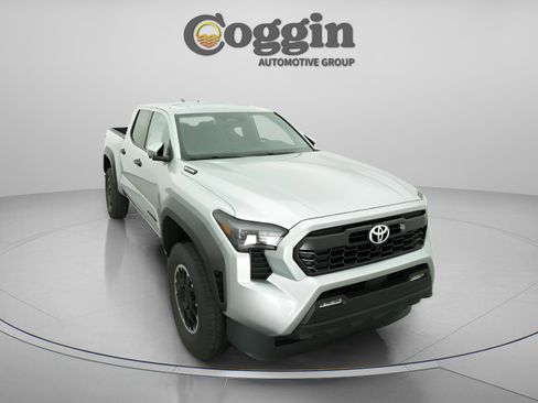 New 2025 Toyota Tacoma TRD Off-Road image 28