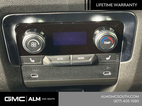 New 2026 GMC Yukon Elevation image 24