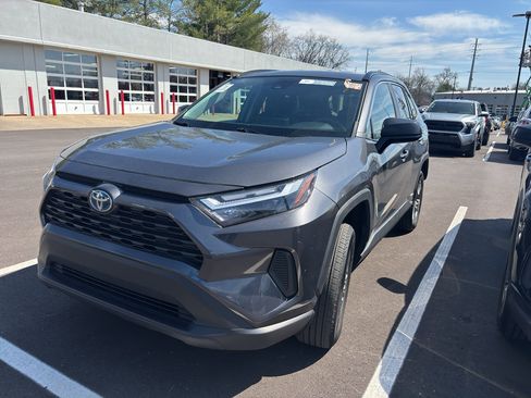 Used 2024 Toyota RAV4 LE image 3