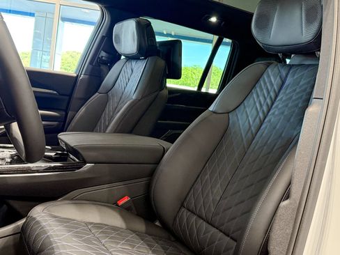 New 2026 Cadillac Escalade IQL Sport 1 w/ LPO, ONYX Package AWD/4WD image 14