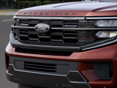 New 2027 Ford Expedition Platinum w/ Stealth Appearance Package AWD/4WD image 17