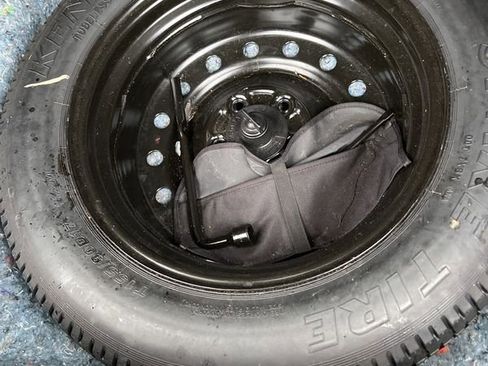 Used 2018 Honda CR-V EX image 36