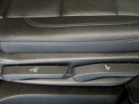 Used 2022 Chevrolet Suburban LT AWD/4WD image 56