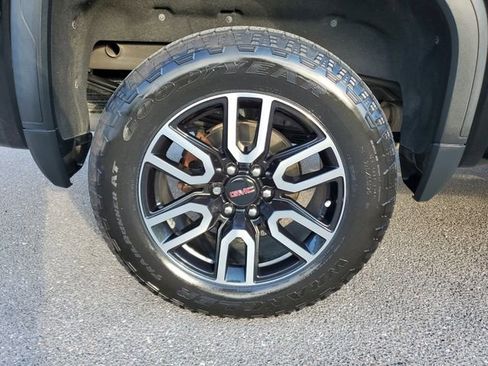 Used 2021 GMC Sierra 1500 AT4 w/ Driver Alert Package I image 5