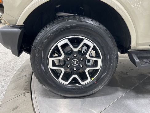 New 2026 Ford Bronco Outer Banks image 28