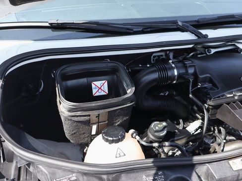 Used 2019 Mercedes-Benz Sprinter 2500 image 14