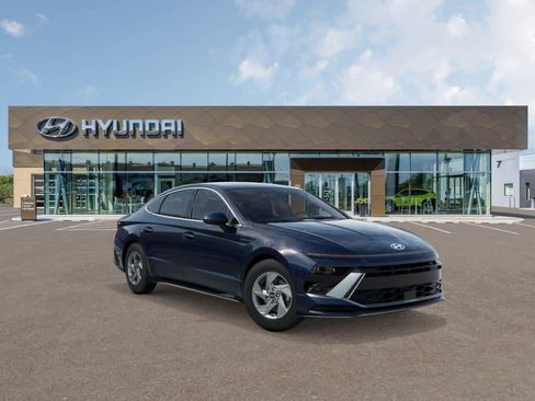 Used 2026 Hyundai Sonata SE FWD image 2