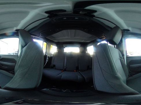 Used 2025 Jeep Wrangler Sport S image 41