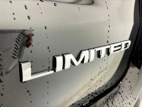 New 2026 Jeep Compass Limited image 17