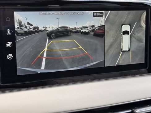Used 2025 Hyundai Palisade Limited FWD image 24