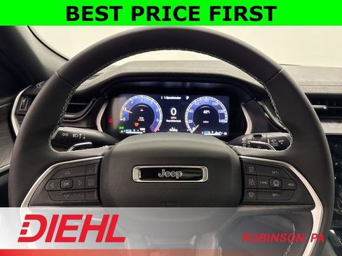 New 2026 Jeep Grand Cherokee Altitude AWD/4WD image 24